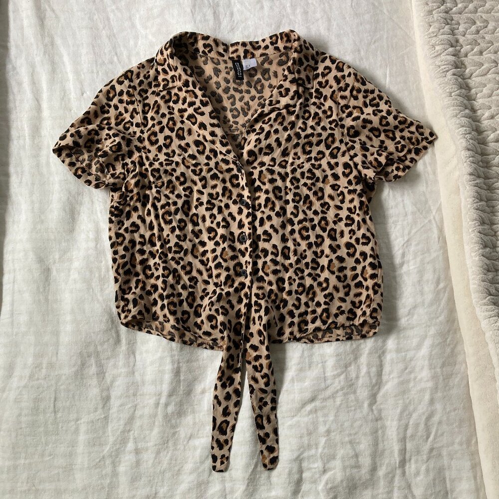 Leopard print tie-front blouse, size 2/S